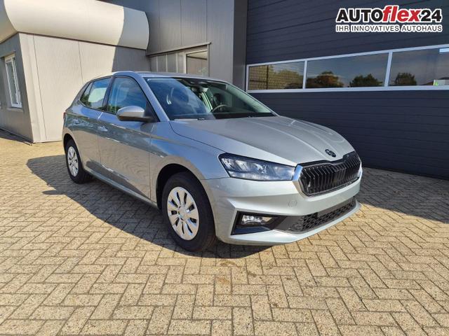 Skoda Fabia 1.0 TSI 95PS Selection 5-t&uuml;rig R&uuml;ckf.Kamera Parksensoren Sitzheizung Multifunktionslenkrad Klima Skoda-Radio Bluetooth Touchscreen Speedlimiter Nebelsch. Apple CarPlay + Android Auto 