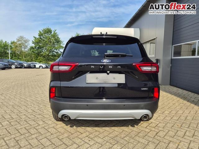 Ford Kuga Titanium 243PS PHEV Automatik schwenkb. AHK Sitzheizung v+h Lenkradheizung Frontscheibe beheizb. Klimaautomatik Navi SYNC4 Apple CarPlay Android Auto Touchscreen PDC 4xKamera 2xKeyless 17"LM vollelektr. Reichweite 66KM 