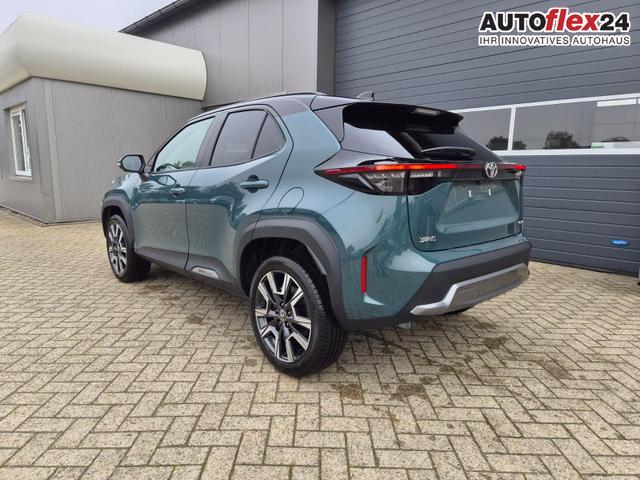 Toyota Yaris Cross 1.5-l 130PS HEV Automatik Style Matrix-LED 4xKamera elektr. Heckklappe Sitzheizung Lenkradheizung Klimaautomatik Navi Bluetooth wireless Apple CarPlay + Android Auto ACC PDC v+h 18"LM 