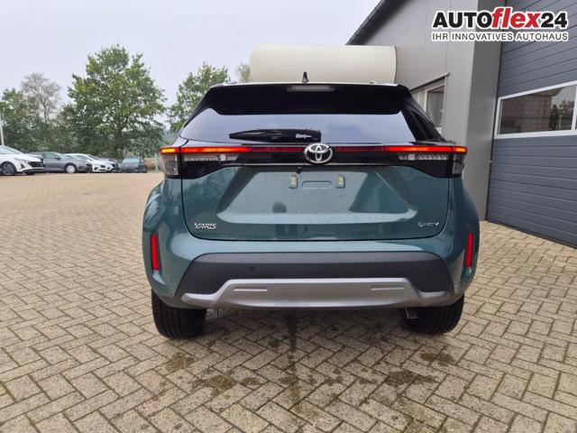 Toyota Yaris Cross 1.5-l 130PS HEV Automatik Style Matrix-LED 4xKamera elektr. Heckklappe Sitzheizung Lenkradheizung Klimaautomatik Navi Bluetooth wireless Apple CarPlay + Android Auto ACC PDC v+h 18"LM 