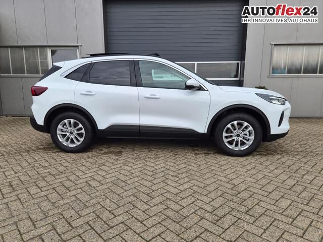 Ford Kuga Titanium 243PS PHEV Automatik schwenkb. AHK elektr. PanoDach Sitzheizung v+h Lenkradheizung Frontscheibe beheizb. Klimaautomatik Navi SYNC4 Apple CarPlay Android Auto Touchscreen PDC 4xKamera 2xKeyless 17"LM vollelektr. Reichweite 66KM 