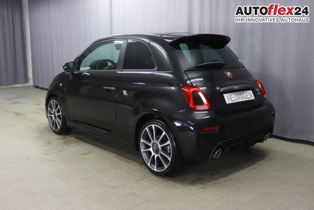 595 & 695 MY23 595 1.4 T-Jet 121 kW (165 PS) MT 876 - Scorpione Schwarz 557 - Integral-Sportsitze Leder Schwarz "3L3 Komfort-Paket: Bi-Xenon Scheinwerfer, Beats® Audio Soundsystem 3L4 Tech-Paket 5CE Scorpione Schwarz 9SV, Gutschrift Mopar BMC Sportluftfilter und Tankdeckel aus Aluminium A67 Linea Turismo"