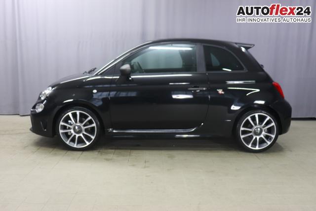 595 & 695 MY23 595 1.4 T-Jet 121 kW (165 PS) MT 876 - Scorpione Schwarz 557 - Integral-Sportsitze Leder Schwarz "3L3 Komfort-Paket: Bi-Xenon Scheinwerfer, Beats® Audio Soundsystem 3L4 Tech-Paket 5CE Scorpione Schwarz 9SV, Gutschrift Mopar BMC Sportluftfilter und Tankdeckel aus Aluminium A67 Linea Turismo"