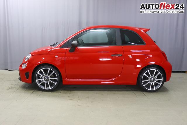 595 & 695 MY23 595 1.4 T-Jet 121 kW (165 PS) MT 111 - Passione Rot 557 - Integral-Sportsitze Leder Schwarz "3L3 Komfort-Paket: Bi-Xenon Scheinwerfer, Beats® Audio Soundsystem 3L4 Tech-Paket 5CJ Passione Rot 9SV, Gutschrift Mopar BMC Sportluftfilter und Tankdeckel aus Aluminium A67 Linea Turismo"