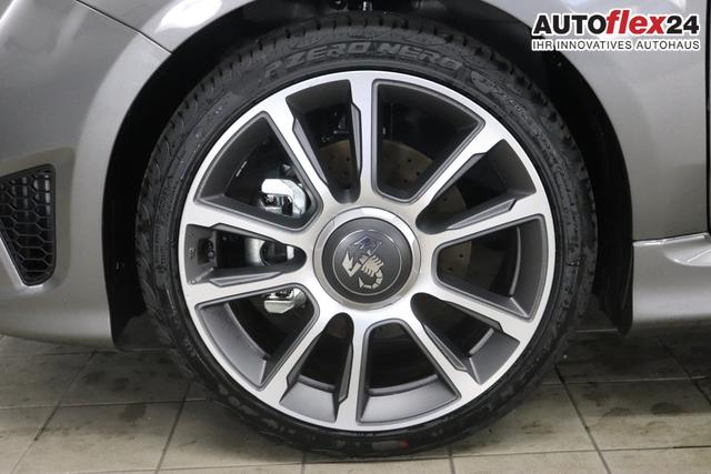 595 & 695 MY23 595 1.4 T-Jet 121 kW (165 PS) MT 695 - Record Grau 557 - Integral-Sportsitze Leder Schwarz "3L3 Komfort-Paket: Bi-Xenon Scheinwerfer, Beats&reg; Audio Soundsystem 3L4 Tech-Paket 5DP Record Grau 9SV, Gutschrift Mopar BMC Sportluftfilter und Tankdeckel aus Aluminium A67 Linea Turismo"