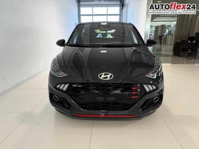 Vorlauffahrzeuge Hyundai i10 - N Line 1.0 T-GDI 66 kW (90 PS) Line-Interieur-Paket, Lenkradheizung, Sitzheizung, Klimaautomatik, Radio, DAB, Apple CarPlay, Android Auto, Navigationssystem, R&uuml;ckfahrkamera, Verkehrszeichenerkennung, Tempomat, 16 Zoll Leichtmetallfelgen, uvm.