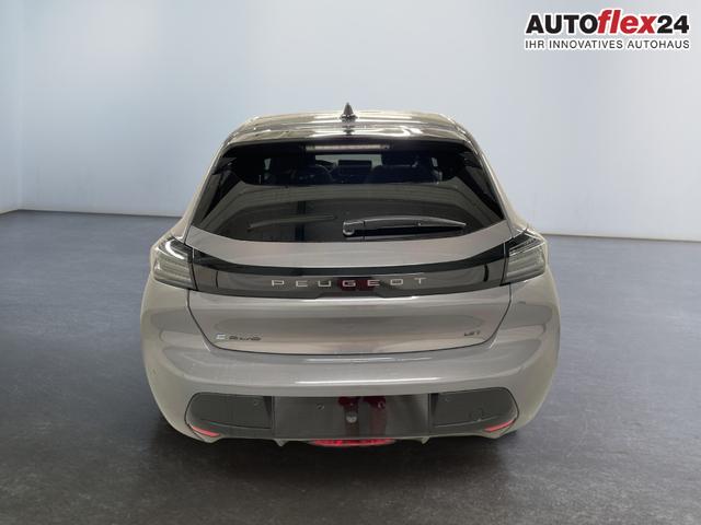 Peugeot e-208 54kWh 156PS/115kW GT Pack 2026, 421km WLTP | +17" ALU +Glasdach +RFK +Adaptiver Tempomat +P.Sensor V+H +EL. Fahrersitz +Massage +Apple CarPlay +W&auml;rmepumpe 