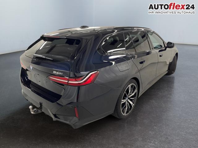 BMW 5er Touring 520i M-Sport MHEV 190PS/140kW Steptronic 2026 | +AHK +20" +MSportpaket +MSportfahrwerk +DrivingAssistantPlus +AdaptiveLED +HarmanKardon +DigitalKey +ParkAssist +Sitzhzg +WirelessCharging +Sonnenschutzverglasung +ShadowLine 