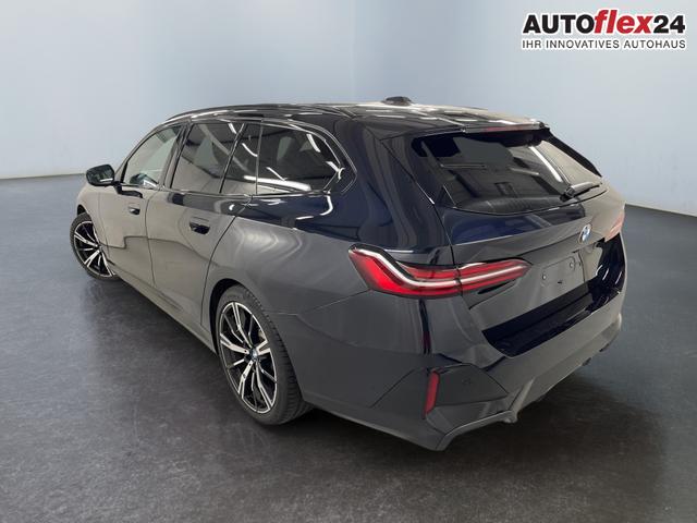 BMW 5er Touring 520i M-Sport MHEV 190PS/140kW Steptronic 2026 | +AHK +20" +MSportpaket +MSportfahrwerk +DrivingAssistantPlus +AdaptiveLED +HarmanKardon +DigitalKey +ParkAssist +Sitzhzg +WirelessCharging +Sonnenschutzverglasung +ShadowLine 