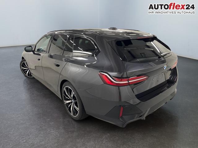 BMW 5er Touring 520i M-Sport MHEV 190PS/140kW Steptronic 2026 | +AHK +20" +MSportpaket +MSportfahrwerk +DrivingAssistantPlus +AdaptiveLED +HarmanKardon +DigitalKey +ParkAssist +Sitzhzg +WirelessCharging +Sonnenschutzverglasung +ShadowLine 