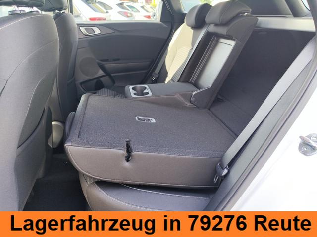 KIA Ceed Sportswagon Kombi Weiß bei Birkle Mobile in 79276 Reute