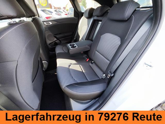 KIA Ceed Sportswagon Kombi Weiß bei Birkle Mobile in 79276 Reute