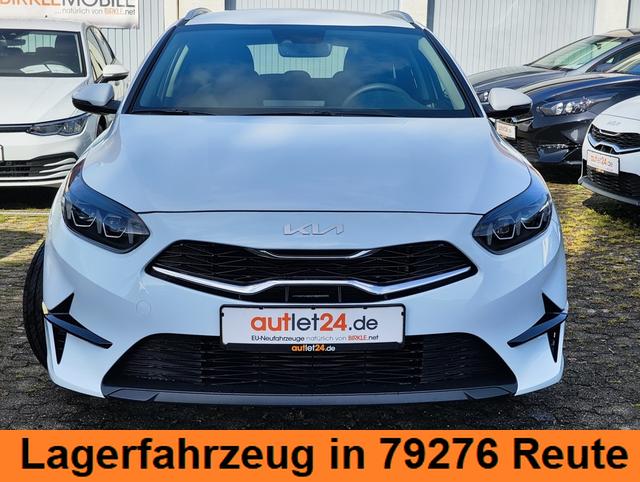 KIA Ceed Sportswagon Kombi Weiß bei Birkle Mobile in 79276 Reute