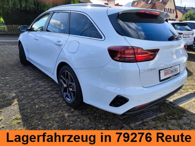 KIA Ceed Sportswagon Kombi Weiß bei Birkle Mobile in 79276 Reute