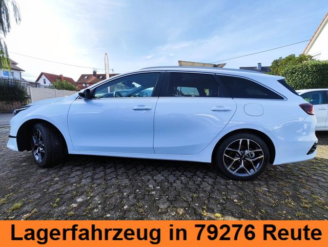 KIA Ceed Sportswagon Kombi Weiß bei Birkle Mobile in 79276 Reute