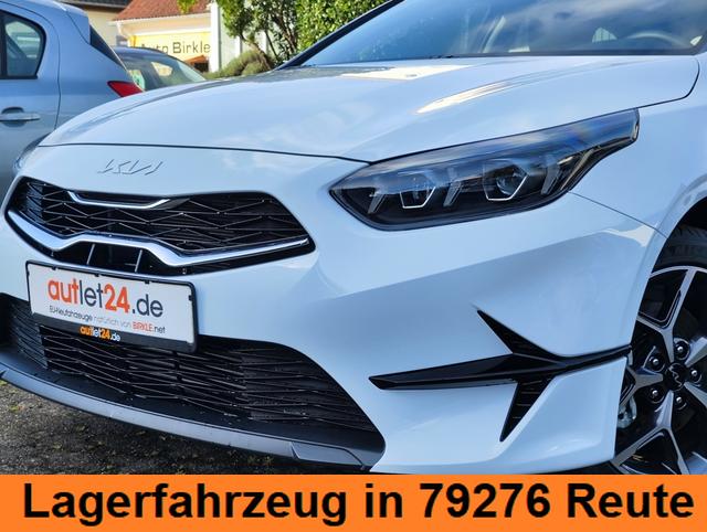 KIA Ceed Sportswagon Kombi Weiß bei Birkle Mobile in 79276 Reute