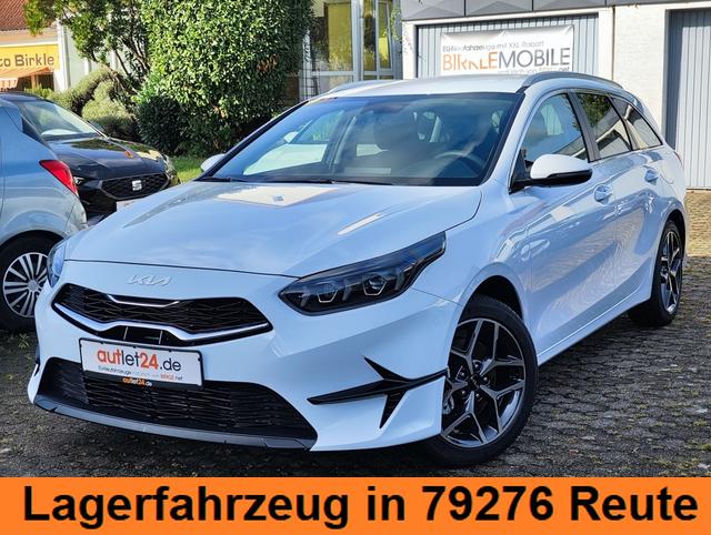 Lagerfahrzeug Kia Ceed Sportswagon - TOP SW/Kombi 140PS DCT Automatik LED Scheinwerfer Navi Einparkhilfe hinten vorne Rückfahrkamera Sitzheizung Lenkradheizung 17" Alufelgen Klimaautomatik getönte Scheiben Apple CarPlay Android Auto 7 Jahre Garantie bis 150.000Km