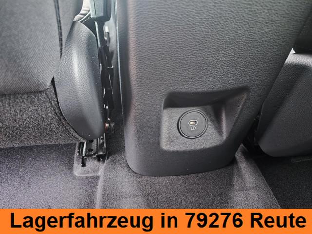 Kia Ceed Sportswagon TOP SW/Kombi 140PS LED Scheinwerfer Navi Einparkhilfe hinten vorne Rückfahrkamera Sitzheizung Lenkradheizung 17" Alufelgen Klimaautomatik getönte Scheiben Apple CarPlay Android Auto 7 Jahre Garantie bis 150.000Km 