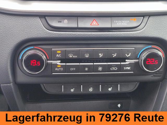 Kia Ceed Sportswagon TOP SW/Kombi 140PS LED Scheinwerfer Navi Einparkhilfe hinten vorne Rückfahrkamera Sitzheizung Lenkradheizung 17" Alufelgen Klimaautomatik getönte Scheiben Apple CarPlay Android Auto 7 Jahre Garantie bis 150.000Km 