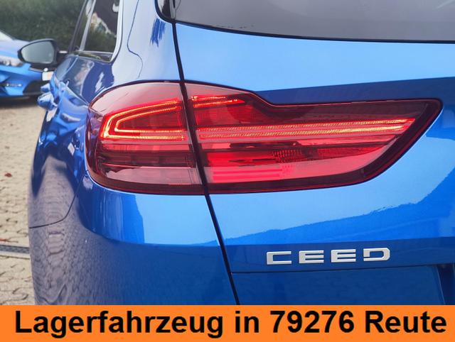 Kia Ceed Sportswagon TOP SW/Kombi 140PS LED Scheinwerfer Navi Einparkhilfe hinten vorne Rückfahrkamera Sitzheizung Lenkradheizung 17" Alufelgen Klimaautomatik getönte Scheiben Apple CarPlay Android Auto 7 Jahre Garantie bis 150.000Km 