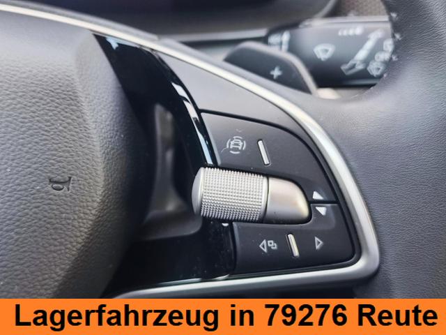 Skoda Kamiq Top Selection TopSelection 150PS DSG Automatik Sitz- und Lenkradheizung Tempomat Einparkhilfe vorne+hinten Rückfahrkamera beheizte Frontscheibe Digitales Tacho 2-Zonen Klimaautomatik LED Scheinwerfer 17 Zoll Leichtmetallfelgen 