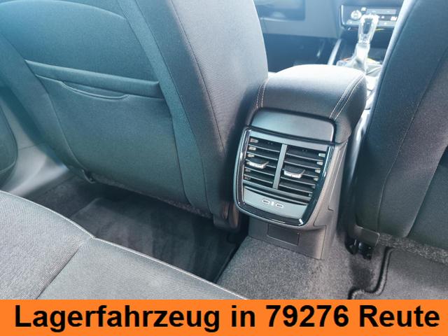 Skoda Kamiq Top Selection TopSelection 150PS DSG Automatik Sitz- und Lenkradheizung Tempomat Einparkhilfe vorne+hinten Rückfahrkamera beheizte Frontscheibe Digitales Tacho 2-Zonen Klimaautomatik LED Scheinwerfer 17 Zoll Leichtmetallfelgen 