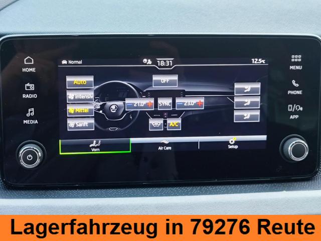 Skoda Kamiq Top Selection TopSelection 150PS DSG Automatik Sitz- und Lenkradheizung Tempomat Einparkhilfe vorne+hinten Rückfahrkamera beheizte Frontscheibe Digitales Tacho 2-Zonen Klimaautomatik LED Scheinwerfer 17 Zoll Leichtmetallfelgen 