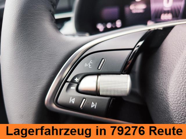 Skoda Kamiq Selection 115 PS Schaltgetriebe mit AHK schwenkbar R&uuml;ckfahrkamera PDC vorne+hinten Tempomat Sitzheizung DAB Radio Kessy 
