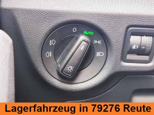 Skoda Kamiq Selection 115 PS Schaltgetriebe mit AHK schwenkbar R&uuml;ckfahrkamera PDC vorne+hinten Tempomat Sitzheizung DAB Radio Kessy 