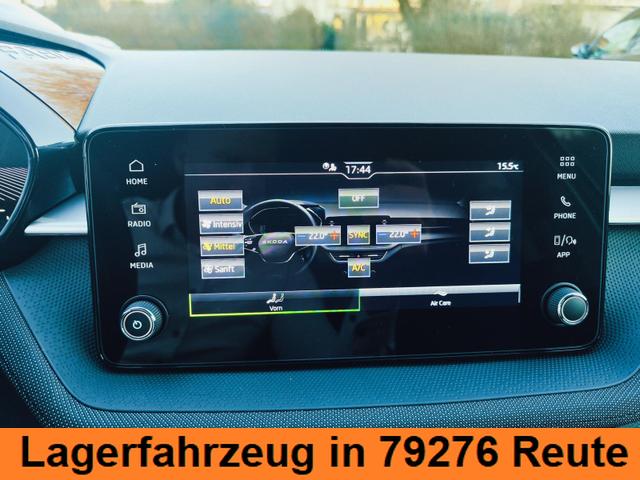 Skoda Fabia 130 Jahre 1.0 TSI 95PS mit Garantie 5 bis 100.000Km Sunset Tempomat Klimaautomatik Sitzheizung SmartLink AndroidAuto Apple CarPlay Digitales Tacho 8" Einparkhilfe hinten R&uuml;ckfahrkamera Leichtmetallfelgen 15" DAB Radio 