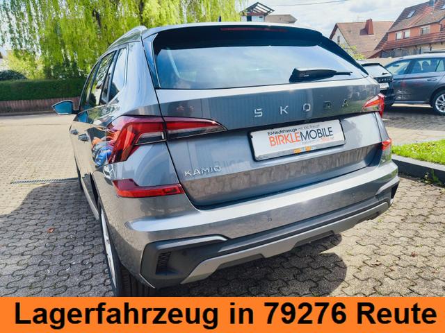 Skoda Kamiq Top Selection L 115PS DSG Automatik mit elektrischer Heckklappe Tempomat LED Scheinwerfer Sitzheizung Lenkradheizung Einparkhilfe vorne+hinten R&uuml;ckfahrkamera DAB Radio Kessy Licht und Regensensor 