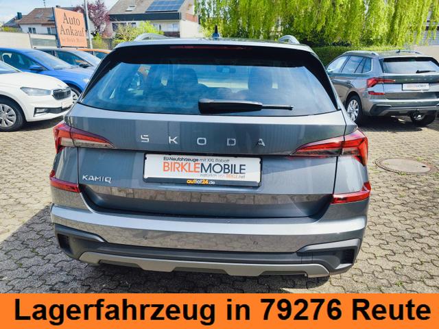 Skoda Kamiq Top Selection L 115PS DSG Automatik mit elektrischer Heckklappe Tempomat LED Scheinwerfer Sitzheizung Lenkradheizung Einparkhilfe vorne+hinten R&uuml;ckfahrkamera DAB Radio Kessy Licht und Regensensor 