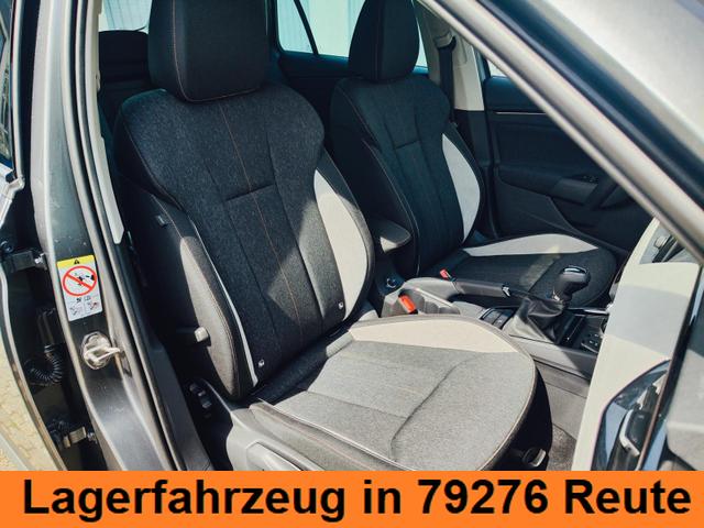 Skoda Kamiq Top Selection L 115PS DSG Automatik mit elektrischer Heckklappe Tempomat LED Scheinwerfer Sitzheizung Lenkradheizung Einparkhilfe vorne+hinten R&uuml;ckfahrkamera DAB Radio Kessy Licht und Regensensor 