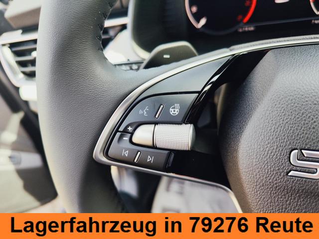Skoda Kamiq Top Selection L 115PS DSG Automatik mit elektrischer Heckklappe Tempomat LED Scheinwerfer Sitzheizung Lenkradheizung Einparkhilfe vorne+hinten R&uuml;ckfahrkamera DAB Radio Kessy Licht und Regensensor 
