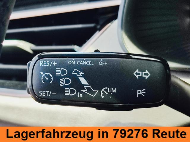 Skoda Kamiq Top Selection L 115PS DSG Automatik mit elektrischer Heckklappe Tempomat LED Scheinwerfer Sitzheizung Lenkradheizung Einparkhilfe vorne+hinten R&uuml;ckfahrkamera DAB Radio Kessy Licht und Regensensor 