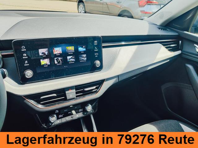 Skoda Kamiq Top Selection L 115PS DSG Automatik mit elektrischer Heckklappe Tempomat LED Scheinwerfer Sitzheizung Lenkradheizung Einparkhilfe vorne+hinten R&uuml;ckfahrkamera DAB Radio Kessy Licht und Regensensor 