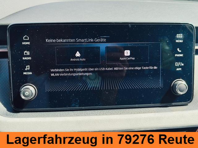 Skoda Kamiq Top Selection L 115PS DSG Automatik mit elektrischer Heckklappe Tempomat LED Scheinwerfer Sitzheizung Lenkradheizung Einparkhilfe vorne+hinten R&uuml;ckfahrkamera DAB Radio Kessy Licht und Regensensor 