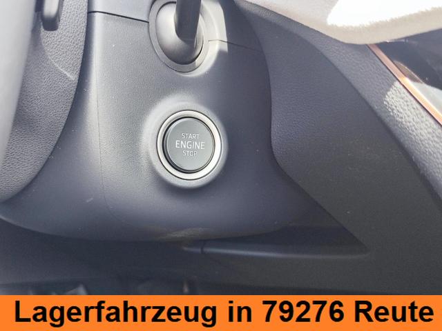 Skoda Kamiq Top Selection L 115PS DSG Automatik mit elektrischer Heckklappe Tempomat LED Scheinwerfer Sitzheizung Lenkradheizung Einparkhilfe vorne+hinten R&uuml;ckfahrkamera DAB Radio Kessy Licht und Regensensor 