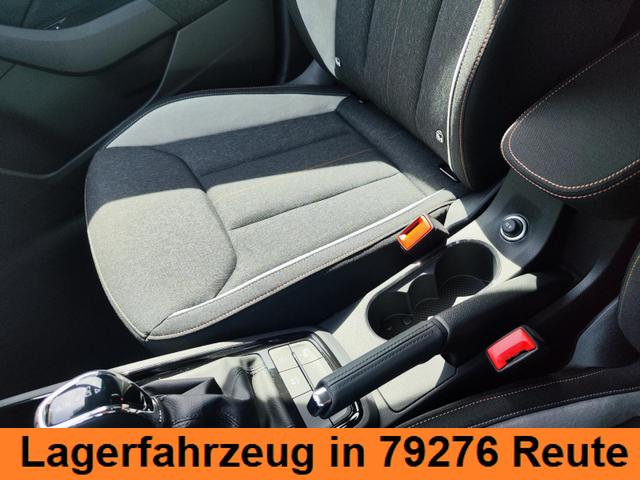 Skoda Kamiq Top Selection L 115PS DSG Automatik mit elektrischer Heckklappe Tempomat LED Scheinwerfer Sitzheizung Lenkradheizung Einparkhilfe vorne+hinten R&uuml;ckfahrkamera DAB Radio Kessy Licht und Regensensor 