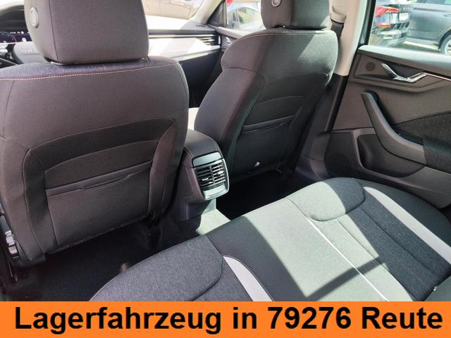 Skoda Kamiq Top Selection L 115PS DSG Automatik mit elektrischer Heckklappe Tempomat LED Scheinwerfer Sitzheizung Lenkradheizung Einparkhilfe vorne+hinten R&uuml;ckfahrkamera DAB Radio Kessy Licht und Regensensor 