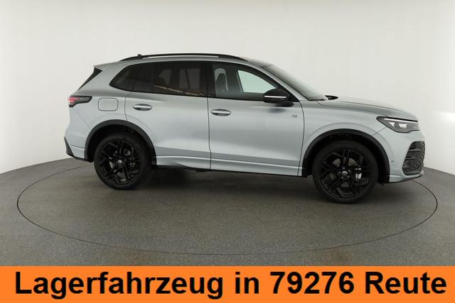 Volkswagen Tiguan 1.5 TSI eHybrid 200 kW R-Line Black, Pano, 20-Zoll, AHK, AreaView, 5-J Garantie 