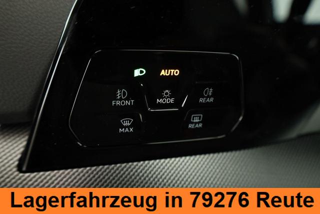 Volkswagen Golf 2.0 TSI 195 kW GTI VIII DSG, Navi, Side, Matrix, Kamera, Winter, 19-Zoll 