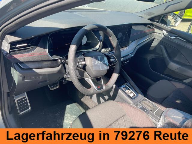 Lagerfahrzeug Skoda Octavia Combi - 2.0 TSI 195 kW RS DSG, Pano, Standheizung, AHK, Navi, Matrix, Canton, Side, Winter, 5 J.-Garantie