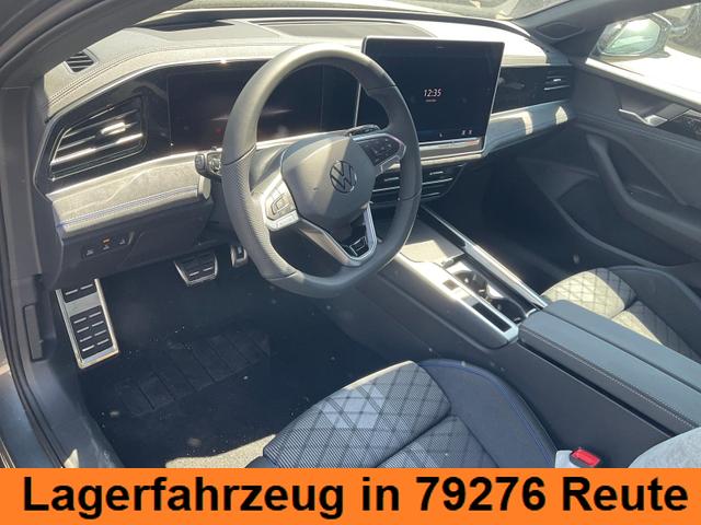 Lagerfahrzeug Volkswagen Passat Variant - 2.0 TSI 195 kW 4Motion R-Line DSG 4M Black, HUD, AHK, Navi, IQ.Light, AreaView, Winter, el. Klappe, sofort
