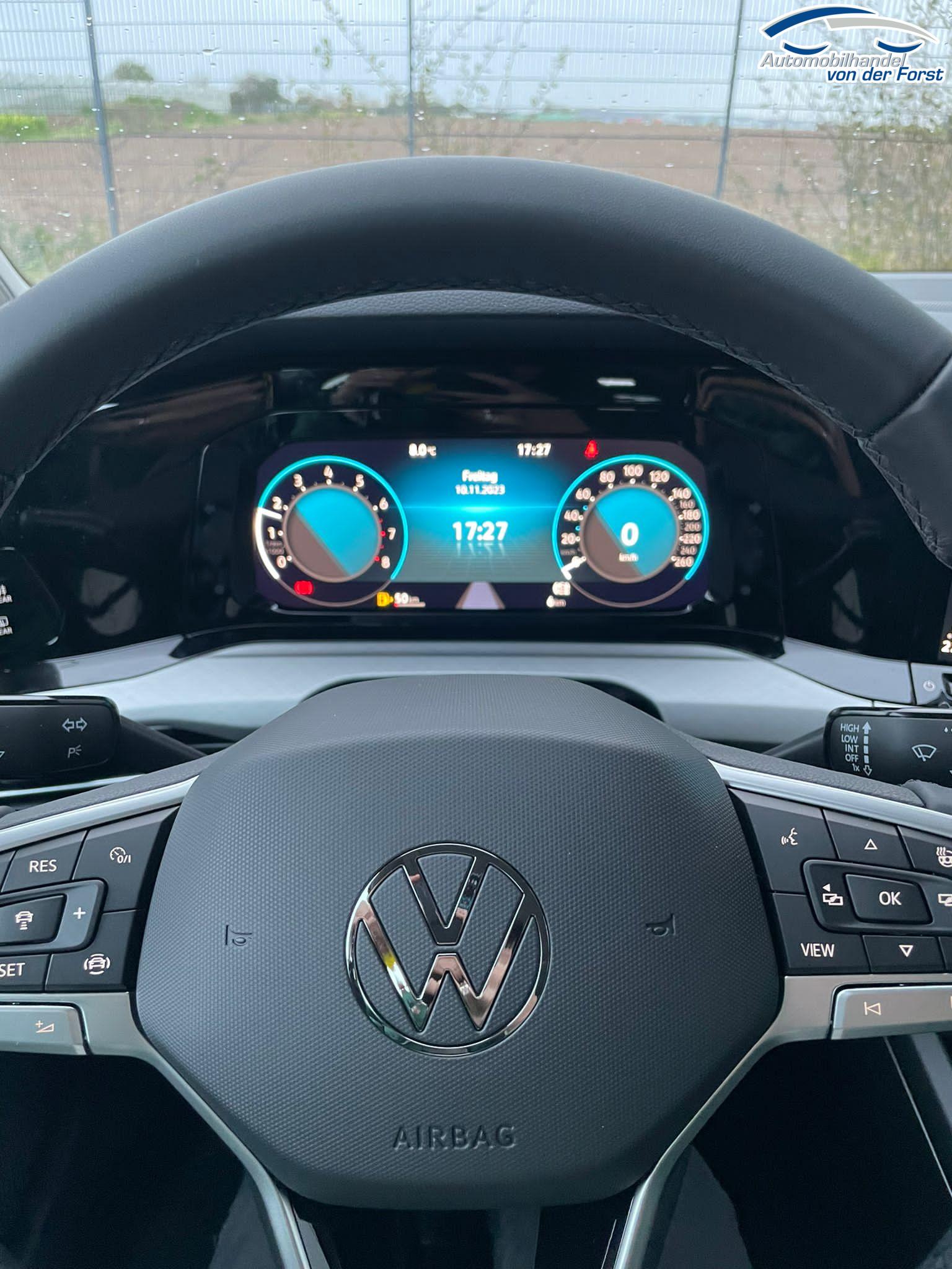Volkswagen Golf Life (2) LIEFERUNG KOSTENLOS! 5-Türer „Life“ 1.0 TSI ;  81KW/110PS 16-Zoll-Leichtmetallfelgen, Adaptiver Tempomat,  3-Zonen-Climatronic, Digital Cockpit Pro 10,25“, Infotainment  Ready2Discover 10“, App-Connect Wireless, Parksensoren
