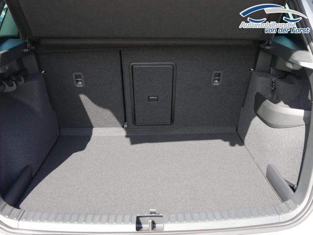 Skoda Karoq Sportline 2.0 TSI 4x4 DSG Karoq Sportline 2.0 TSI 4x4 DSG*KESSY*TEMPOMAT*PDC-HINTEN*SMARTLINK*LED* 
