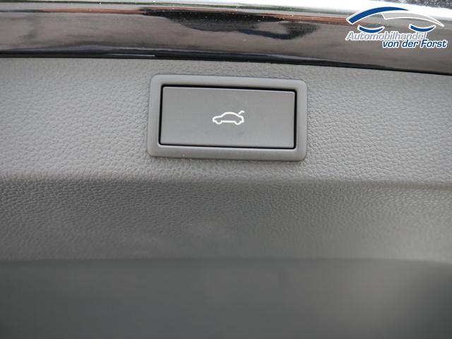 Skoda Karoq Sportline 2.0 TSI 4x4 DSG Sportline 2.0 TSI 4x4 DSG*ACC*AHK-SCHWENKBAR*PDC-HINTEN*KESSY*LENKRADHEIZUNG* 