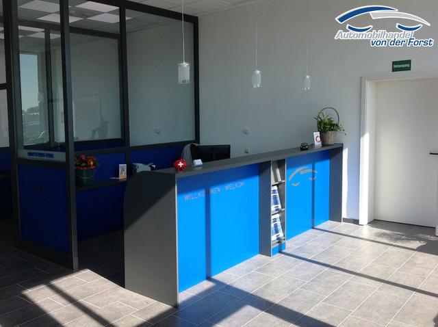 Hyundai i20 "Comfort" 1.2i 79PS, 5 Jahre Garantie, Atlas-White, 16" Alufelgen, Winter-Paket, Navigation 10,25", Parksensoren hinten, R&uuml;ckfahrkamera, Tempomat, Klimaanlage, ZV mit Fernbedienung, Alarmanlage, Platzsparendes Reserverad, Armlehne vorne 