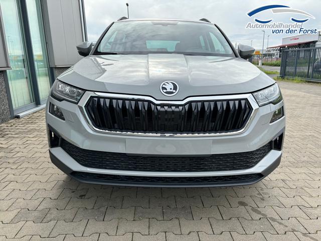 Skoda Karoq "Selection" LIEFERUNG KOSTENLOS & PREISGARANTIE* 1.0 TSI 115PS, 5 JAHRE GARANTIE, 16" Alufelgen, Climatronic, Sitzheizung, Lederlenkrad beheizt, Radio Bolero 8" + Wireless SmartLink, Tempomat, Parksensoren hinten, Dachreling, Abgedunkelte Scheiben hinten, Nebelscheinwerfer 