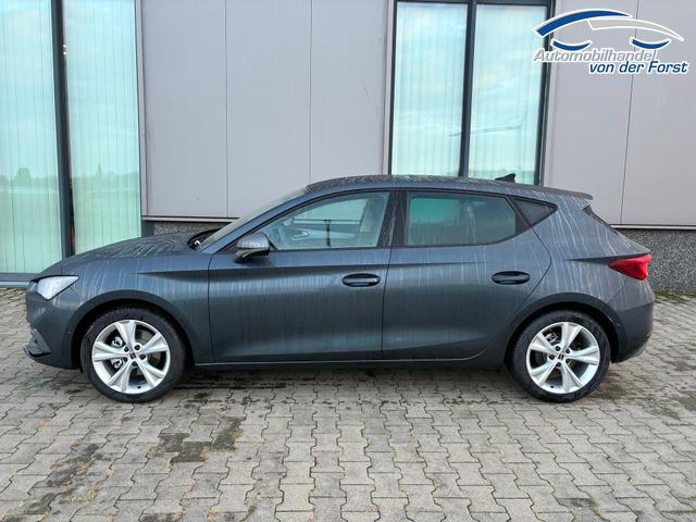 Seat Leon "Style FAMILY" LIEFERUNG KOSTENLOS! 1.5 eTSI Mild-Hybrid 115PS DSG/AUTOMATIK, 5J. Garantie, 16" Alu, 3-Zonen-Climatronic, Winterpaket, Rückfahrkamera, Parksensoren vorn/hinten, Adaptiver Tempomat, Armlehne, Fernlichtassistent, Media System PLUS 10,4", Full Digital Cockpit 